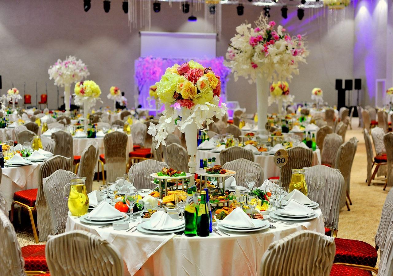 ยูโฟเรีย โฮเต็ล บาตูมี-ใหม่ Hotel บาทูมิ ภายนอก รูปภาพ A wedding reception