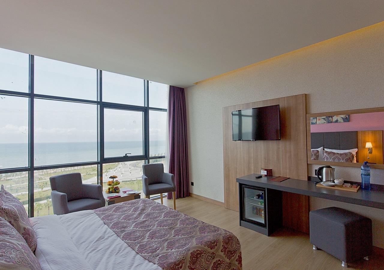ยูโฟเรีย โฮเต็ล บาตูมี-ใหม่ Hotel บาทูมิ ภายนอก รูปภาพ