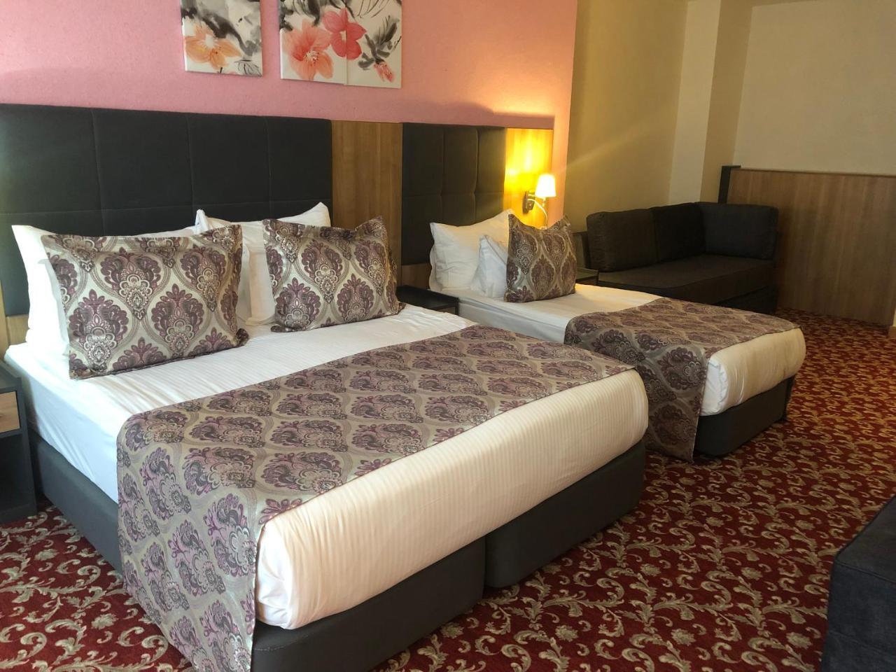 ยูโฟเรีย โฮเต็ล บาตูมี-ใหม่ Hotel บาทูมิ ภายนอก รูปภาพ Deluxe Family Room