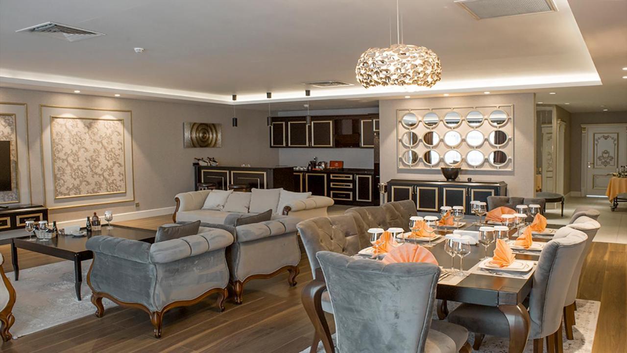 ยูโฟเรีย โฮเต็ล บาตูมี-ใหม่ Hotel บาทูมิ ภายนอก รูปภาพ A suite at the hotel